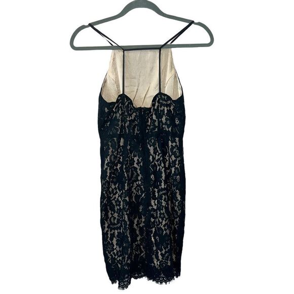 Elegant Black Lace Halter Dress - Picture 5 of 11
